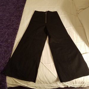 NWOT Forever 21 black wide leg pant, sz 26